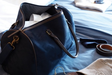 Logotrade Firmengeschenke das Foto: VINGA Hunton Weekendbag