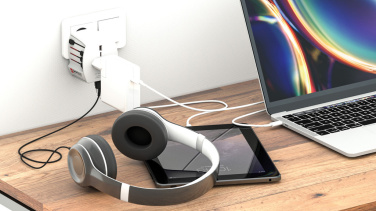 Logotrade Geschäftsgeschenke das Foto: SKROSS MUV USB ( 1 USB-C 1 USB-A)