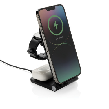 Logotrade werbemittel das Foto: Powerpal 3-in-1 15W-Ladegerät aus RCS recyceltem Kunststoff