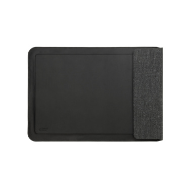 Logotrade Werbegeschenke das Foto: Swiss Peak magnet. 15,6" Laptop-Sleeve mit 15W Ladefunktion