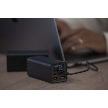 Logotrade Geschäftsgeschenke das Foto: Acamar 70 W 20.000 mAh Laptop Powerbank aus recyceltem Aluminium