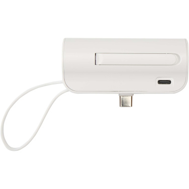 Logotrade Logogeschenke das Foto: Alnair 10 W 5000 mAh Typ C Powerbank aus recyceltem Kunststoff mit integriertem Klappständer und 2 in 1 Kabel