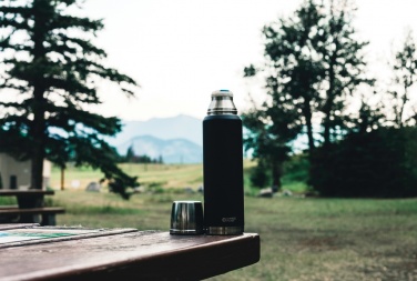 Logo trade promotional items image of: Swiss Peak Elite 1L copper vacuum flask