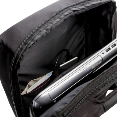 Logo trade reklaamtoote pilt: Swiss Peak 15-tolline vargusvastane RFID ja USB seljakott PVC-vaba