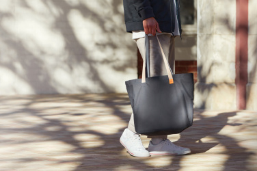 Logo trade ärikingi pilt: Bellroy turukott