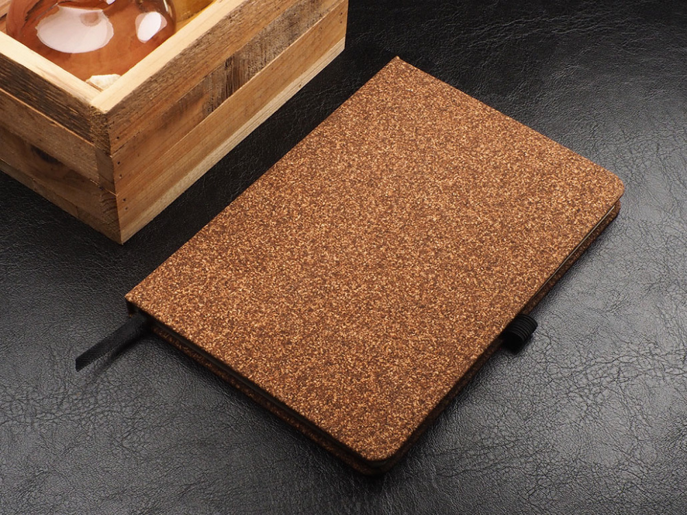 Logotrade ärikingid pilt: Märkmik korgist kaantega 219635102