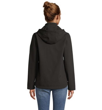 Logo trade reklaamkingi pilt: RACE naiste kapuutsiga softshell
