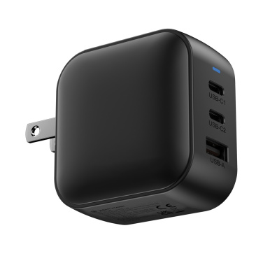 Logotrade mainostuote tuotekuva: Urban Vitamin Santa Cruz RCS 70W GAN laturi