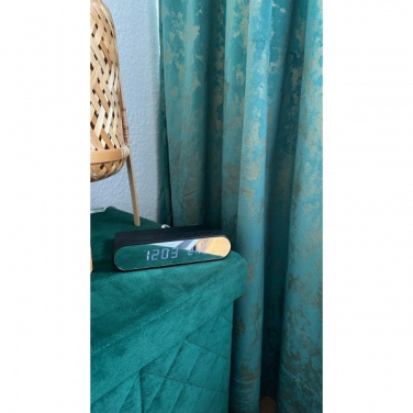 Logotrade liikelahjat mainoslahjat tuotekuva: Herätyskello ja langaton laturi ADELAIDE