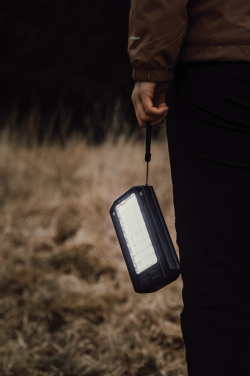 Logotrade dovana nuotrauka: „Nordic Drift Titan“ 10 000 mAh saulės energija varoma išorinė baterija su 3 panelėmis