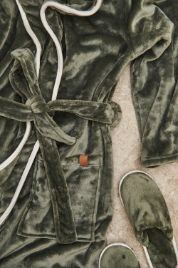 Logotrade korporatīvās dāvanas foto: VINGA Louis luksusa plīša GRS RPET halāts S-M izmērs