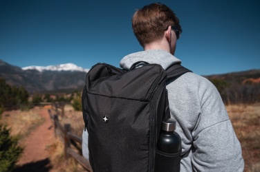 Logotrade korporatīvās dāvanas foto: Swiss Peak AWARE™ viegli pieejama 15,6 collu klēpjdatora mugursoma