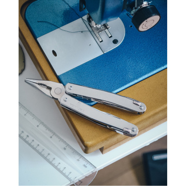 Logotrade Ideja dāvanas foto: SwissTool Spirit X - 25 instrumenti Victorinox