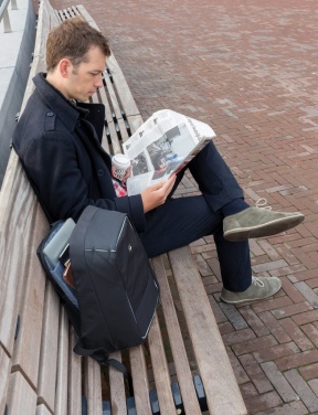 Логотрейд pекламные подарки картинка: Рюкзак Swiss Peak AWARE™ для ноутбука 15,6" с защитой от кражи