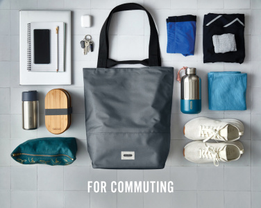 Лого трейд pекламные подарки фото: Черная термосумка-тоут/холодильник Blum 16 л