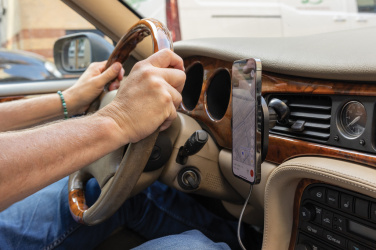 Лого трейд pекламные подарки фото: Автомобильный держатель PowerCruze RCS rplastic 15W с магнитной зарядкой