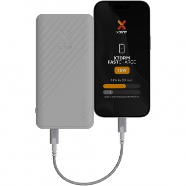 Logotrade kampanjprodukter bild: Xtorm XG210 Go2 snabbladdande powerbank på 15 W, 10 000 mAh