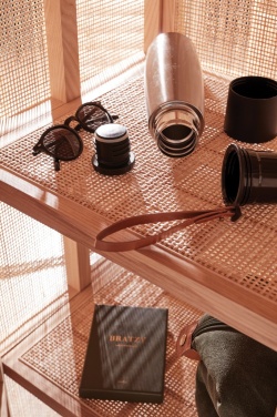 Logotrade reklamprodukter bild: VINGA Bratzy coffee table