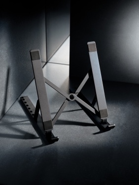 Logotrade profilreklam bild: Terra laptopställ i RCS certifierad aluminium