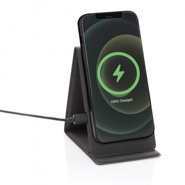 Logotrade profilreklam bild: Artic magnetiskt mobilställ, 10W trådlös laddning
