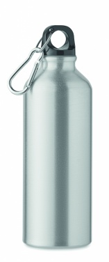 Logotrade reklamprodukter bild: Enväggig 500 ml vattenflaska tillverkad av återvunnet aluminium med karbinhake
