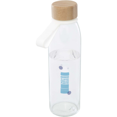 Logotrade profilprodukter bild: Porto 500 ml vattenflaska av glas med silikonhandtag och bambulock