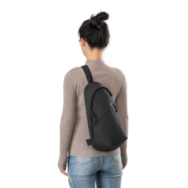Logotrade profilprodukter bild: Renew AWARE™ rPET Sling väska