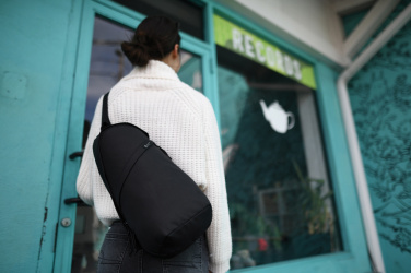 Logotrade presentreklam bild: Renew AWARE™ rPET Sling väska