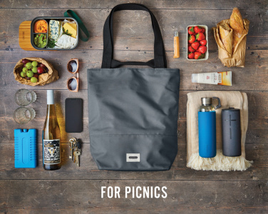 Logotrade kampanjprodukter bild: Black+Blum 16L Isolerad Tote-/Kylväska