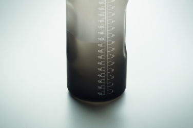 Logotrade profilreklam bild: RPET vattenflaska 2000 ml